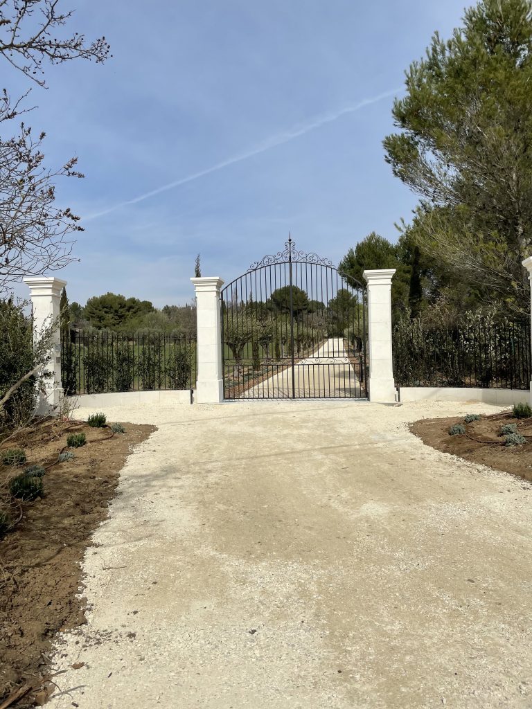 Portail de maison Saint Cannat, Paysagiste en Provence